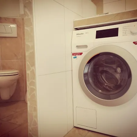 Daire Rosenrot Fügen