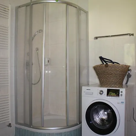 Rosenrot Daire Fügen