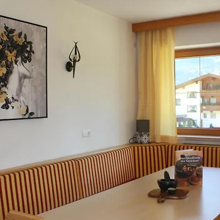 Daire Rosenrot Fügen