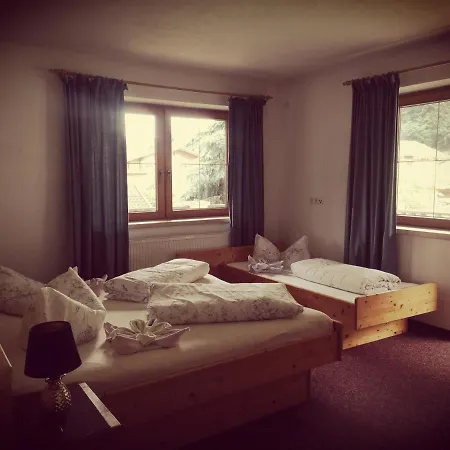 Rosenrot Apartamento Fügen