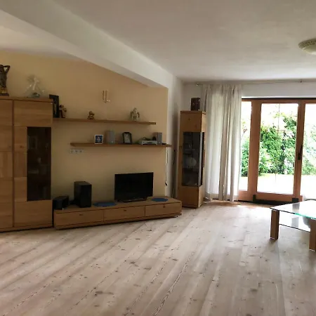 Landhaus Rosenrot Apartment Fuegen