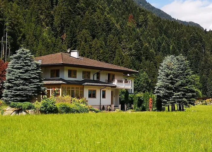 Landhaus Rosenrot Fuegen