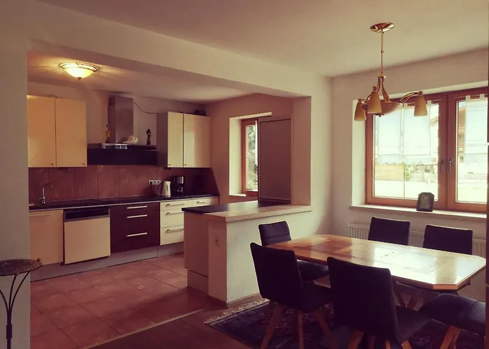 Landhaus Rosenrot * Fuegen